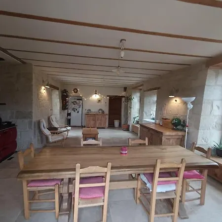 Holiday home Ancient Priory With Pool, Jacuzzi And Lakes *