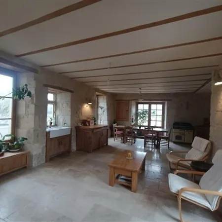 Ancient Priory With Pool, Jacuzzi And Lakes