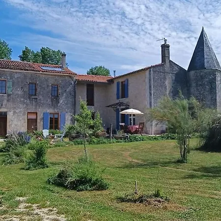 Holiday home Ancient Priory With Pool, Jacuzzi And Lakes *